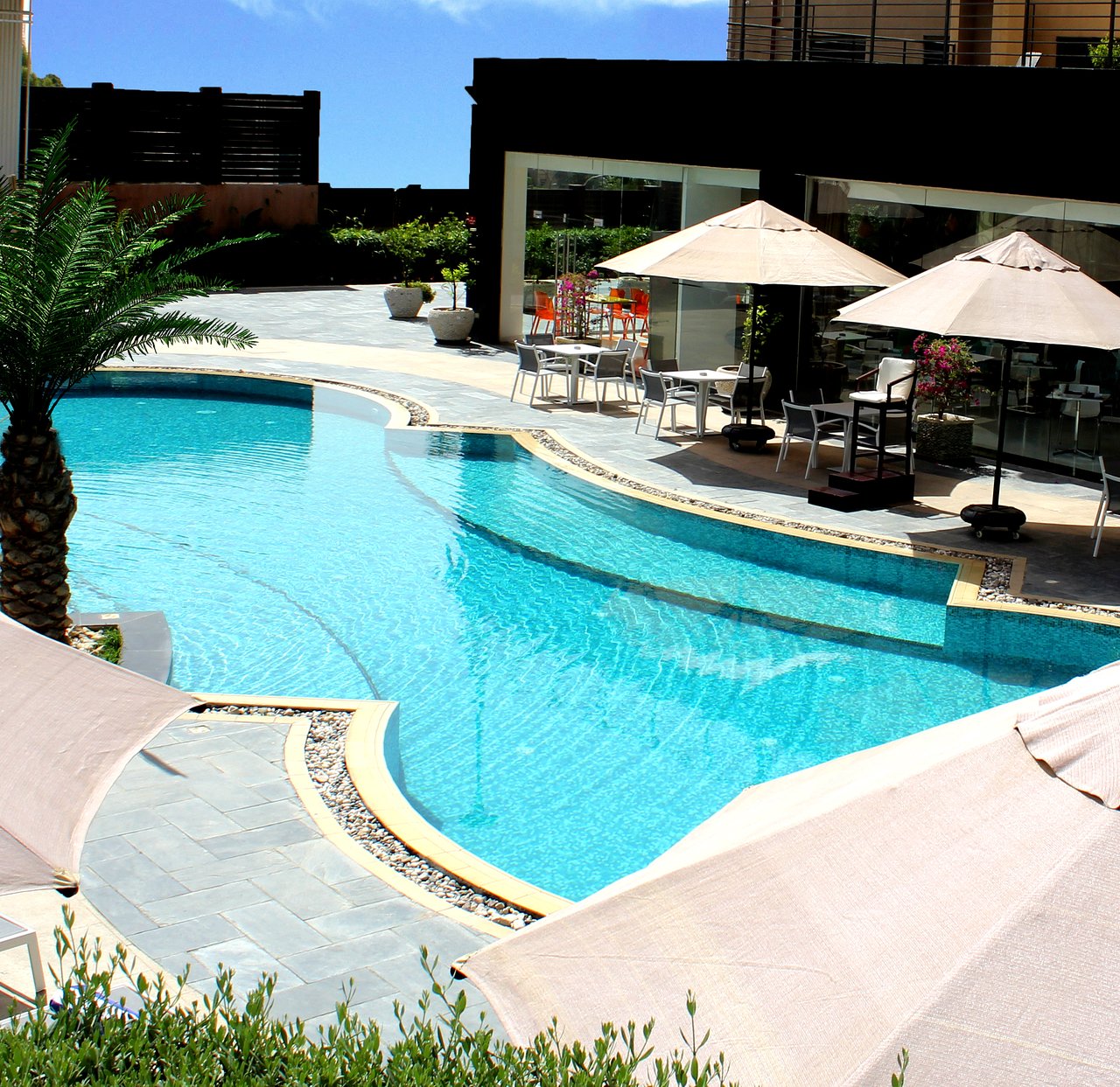 Free Poolside Yoga w/ Zein